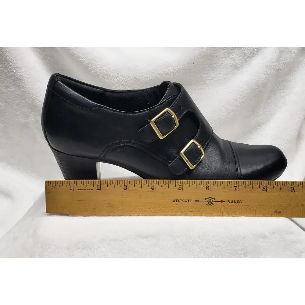 Clarks timeless black